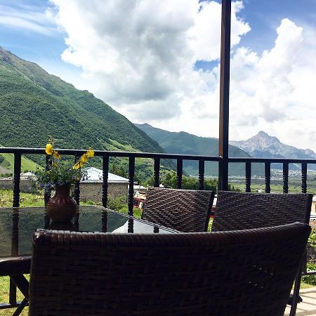 Cherry Hotel Kazbegi Eksteriør billede