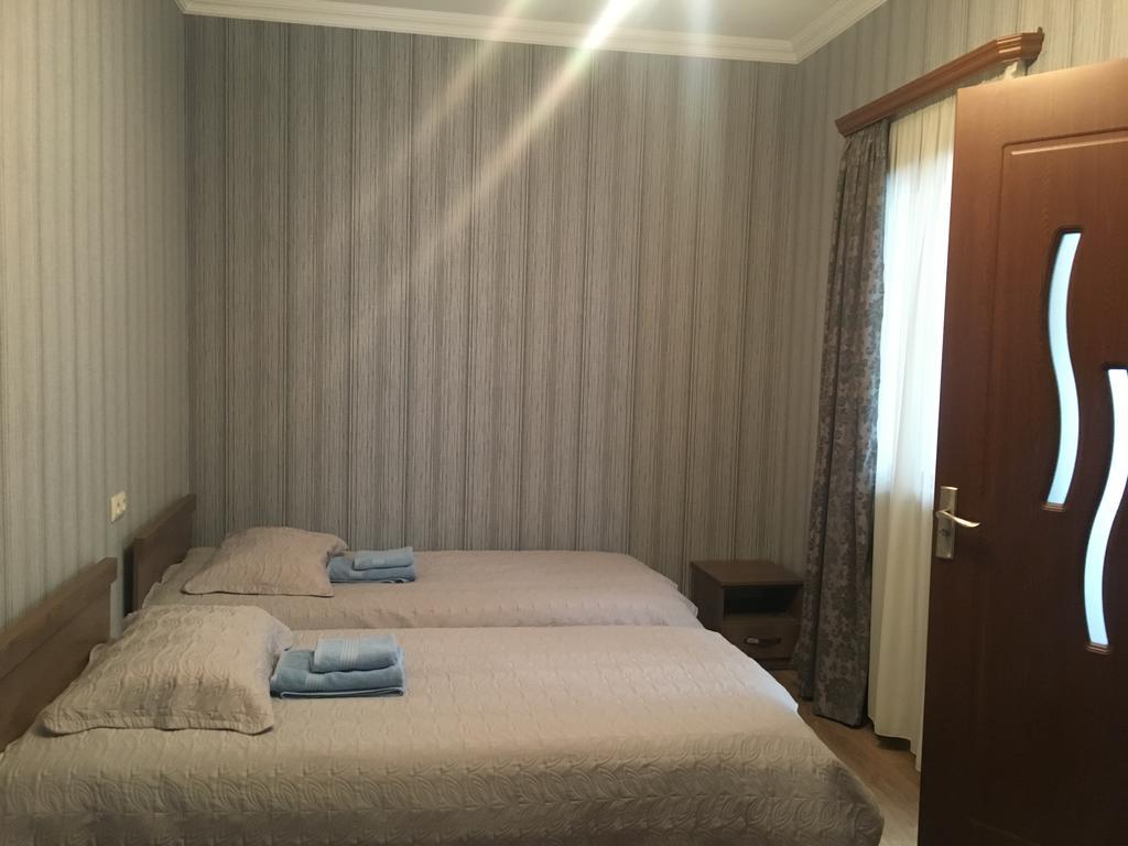 Cherry Hotel Kazbegi Eksteriør billede